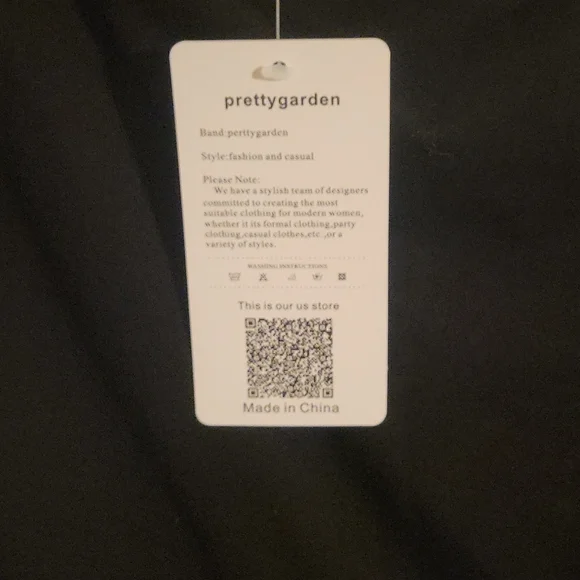 New Women's PrettyGarden Black Dress with pockets that ties in back. Size Medium - Picture 6 of 14